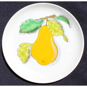 Vintage MANCIOLI ITALY 8.5" YELLOW BELL PEPPER Salad / Dinner Plate - RARE